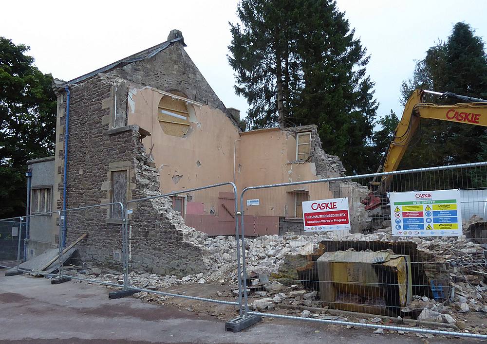 Demolition of Lesmahagow Jubilee Hall